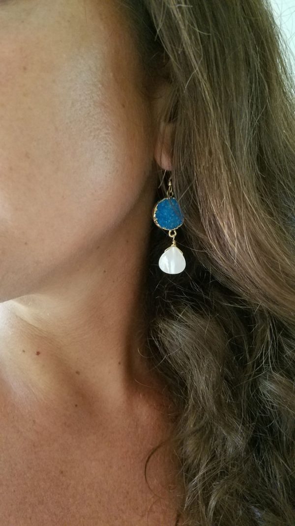 Blue Druzy Pearl Drop earrings - Image 4