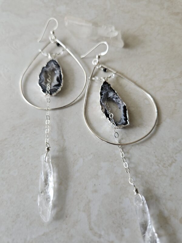 Lariat earrings black and white